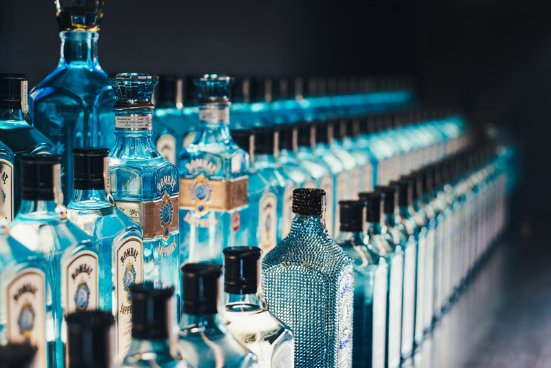 Jacqueline Kennedy Party Planner London bombay sapphire gin bottles